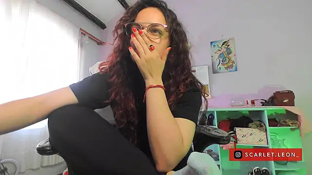 Snapshot of Scarletleon77 chatting on January 16, 2025, 5:33 pm Scarletleon77 online show from January 16, 2025, 5:33 pm
