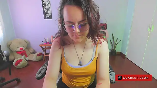 Snapshot of Scarletleon77 chatting on January 20, 2025, 4:55 pm Scarletleon77 online show from January 20, 2025, 4:55 pm
