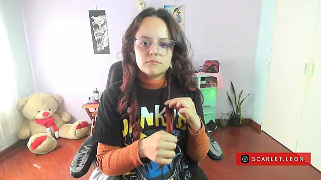 Snapshot of Scarletleon77 chatting on January 21, 2025, 3:32 pm Scarletleon77 online show from January 21, 2025, 3:32 pm