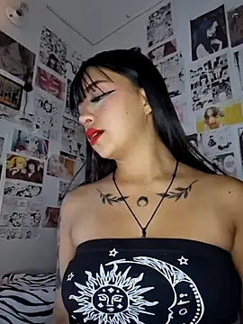 Snapshot of Hot_sophie_ chatting on February 16, 2025, 11:17 pm Hot sophie  online show from February 16, 2025, 11:17 pm