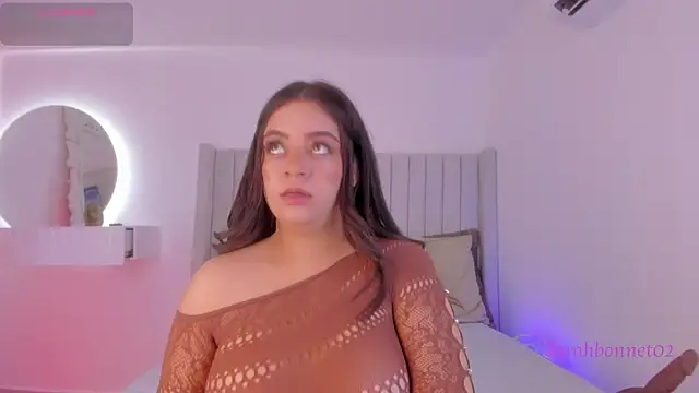 sarah-bonneth online show from September 22, 2025, 11:38 am