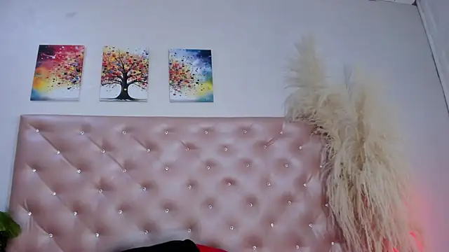 Snapshot of paulinasaeEnz chatting on October 16, 2025, 12:57 pm paulinasaeEnz online show from October 16, 2025, 12:57 pm