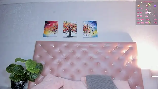 paulinasaeEnz online show from April 16, 2026, 1:23 pm