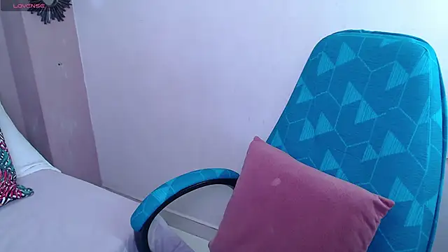 Snapshot of Erika_Stevens chatting on November 12, 2025, 3:16 pm Erika Stevens online show from November 12, 2025, 3:16 pm