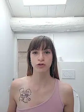 Snapshot of Cristina02 chatting on June 3, 2026, 4:01 pm Cristina02 online show from June 3, 2026, 4:01 pm