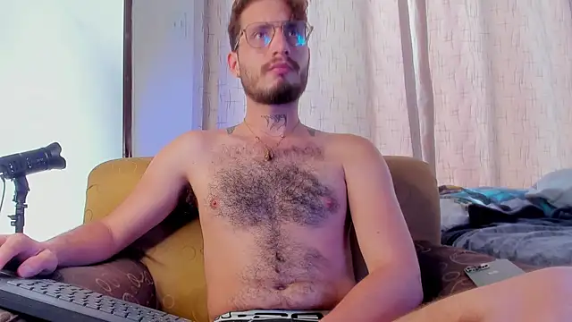 Snapshot of axel_giracr chatting on March 13, 2025, 7:17 pm axel giracr online show from March 13, 2025, 7:17 pm