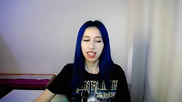 dakota senju online show from September 16, 2025, 1:12 pm