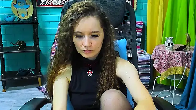 Miss Barbara  online show from March 18, 2025, 6:50 pm