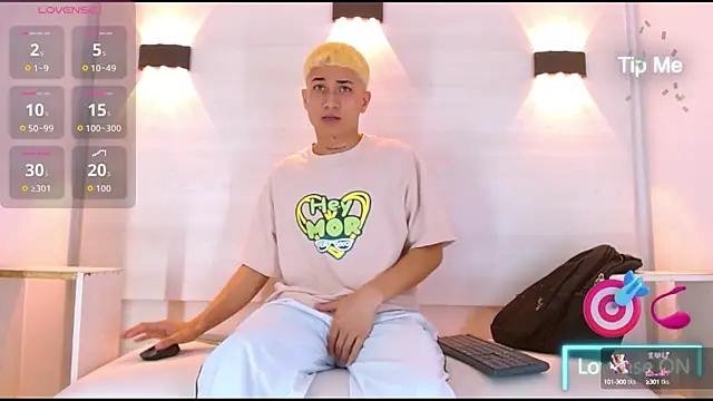 Snapshot of jeic_18 chatting on September 19, 2025, 6:45 pm jeic 18 online show from September 19, 2025, 6:45 pm