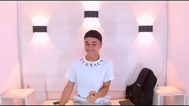 Snapshot of jeic_18 chatting on September 15, 2025, 12:16 pm jeic 18 online show from September 15, 2025, 12:16 pm