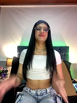 Snapshot of valentinabaez chatting on November 28, 2025, 6:52 pm valentinabaez online show from November 28, 2025, 6:52 pm