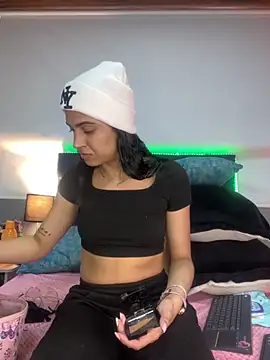 Snapshot of valentinabaez chatting on November 3, 2025, 4:43 pm valentinabaez online show from November 3, 2025, 4:43 pm