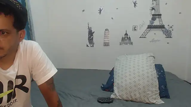 Snapshot of cuooplesexxy-melany-felo chatting on March 14, 2025, 1:59 am cuooplesexxy-melany-felo online show from March 14, 2025, 1:59 am