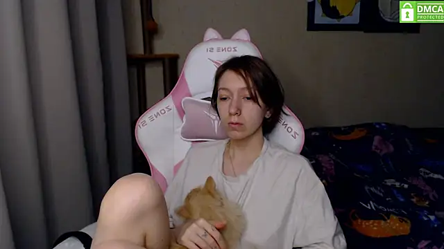 Snapshot of LeahGottty chatting on December 2, 2024, 2:14 pm LeahGottty online show from December 2, 2024, 2:14 pm