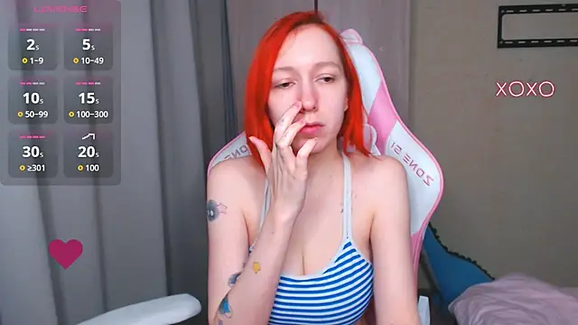 Snapshot of LeahGottty chatting on November 18, 2025, 3:10 am LeahGottty online show from November 18, 2025, 3:10 am