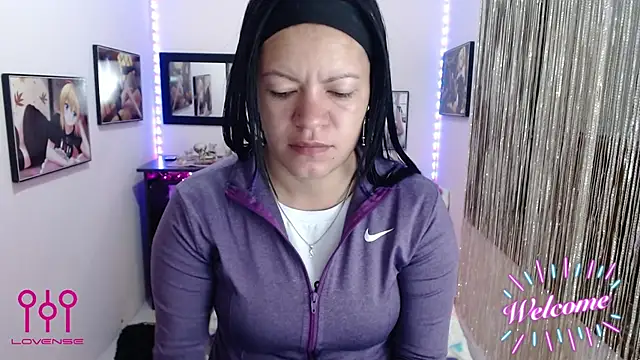 Snapshot of Cristal_w chatting on October 2, 2025, 12:41 pm Cristal w online show from October 2, 2025, 12:41 pm