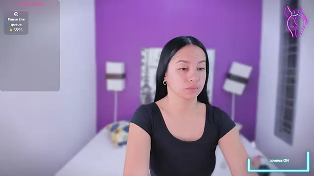 Lila Pinky online show from October 8, 2025, 1:01 pm