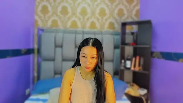 Lila Pinky online show from November 13, 2025, 12:42 pm