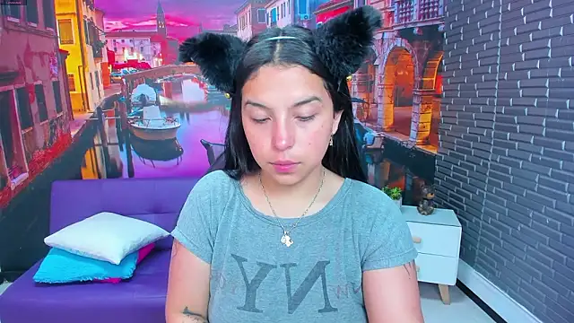 Small naughty  online show from March 5, 2026, 1:40 pm