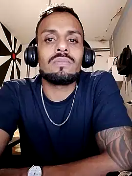 CasadoFavella online show from April 24, 2026, 12:12 am