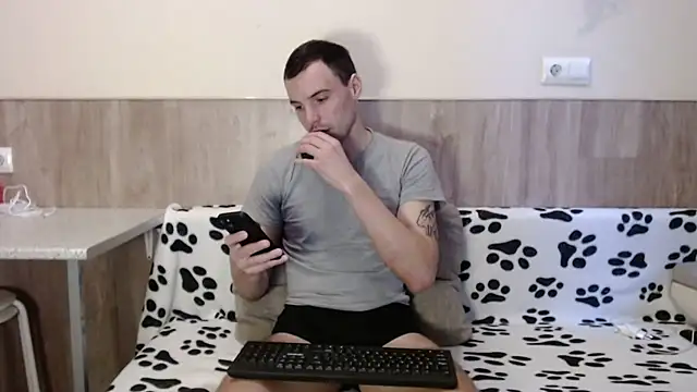 28nick28 online show from February 13, 2025, 1:37 pm