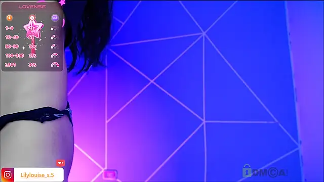 lilylouisee online show from November 8, 2025, 11:19 pm