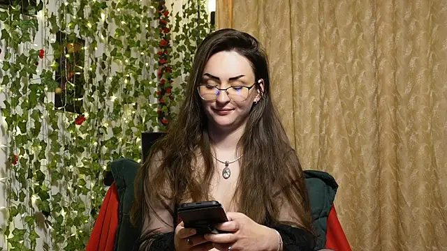 Snapshot of NaughtYHomemadE chatting on May 1, 2026, 4:12 pm NaughtYHomemadE online show from May 1, 2026, 4:12 pm