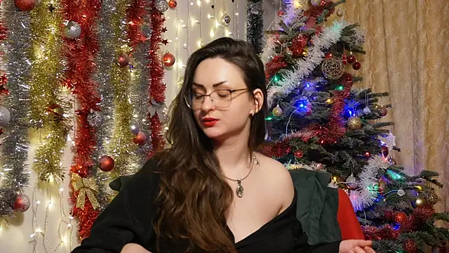 NaughtYHomemadE online show from December 21, 2025, 8:16 am