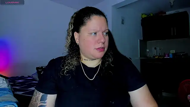Snapshot of mariana_maze chatting on February 3, 2025, 7:51 am mariana maze online show from February 3, 2025, 7:51 am