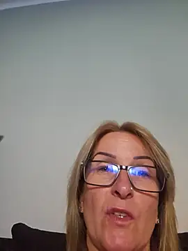 Steffi45 online show from May 29, 2026, 6:19 am