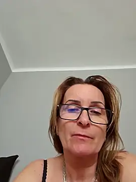 Steffi45 online show from March 25, 2026, 1:54 pm