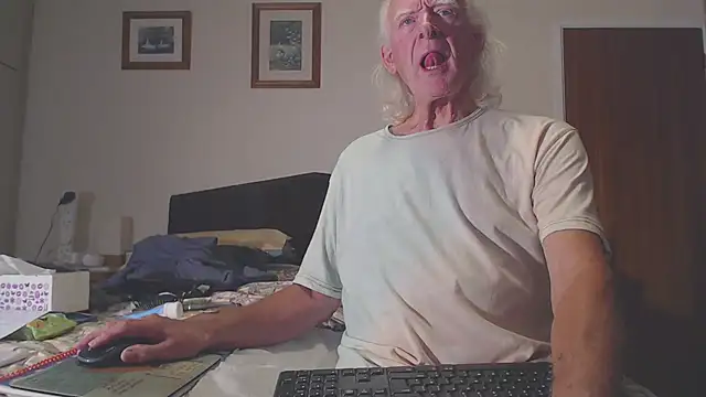 WaverlyKernow online show from September 8, 2025, 2:16 pm