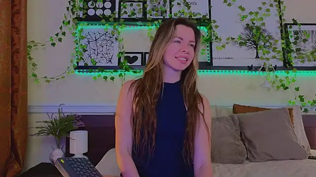 Real Tini online show from March 11, 2025, 1:45 pm