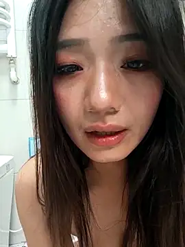 Ti amo UU online show from June 26, 2026, 7:52 pm