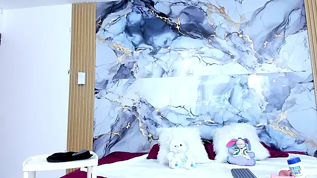 Snapshot of luna_hoott chatting on October 10, 2025, 2:18 pm luna hoott online show from October 10, 2025, 2:18 pm