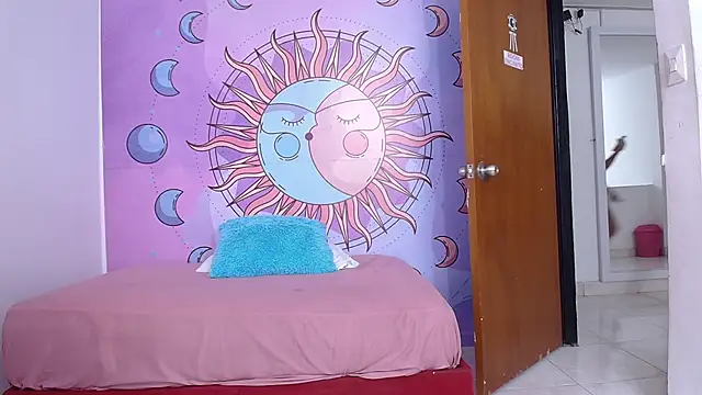 Snapshot of luna_hoott chatting on May 29, 2026, 6:58 pm luna hoott online show from May 29, 2026, 6:58 pm