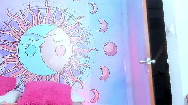 luna hoott online show from April 18, 2026, 7:58 pm