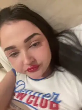 chunliklk online show from February 8, 2025, 11:55 pm