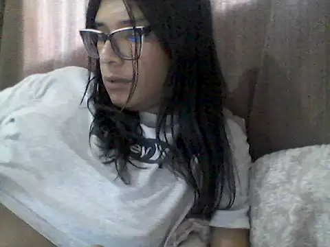 mariy  online show from June 26, 2026, 7:42 pm