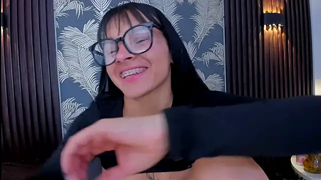  shantal smith online show from October 25, 2025, 4:55 am