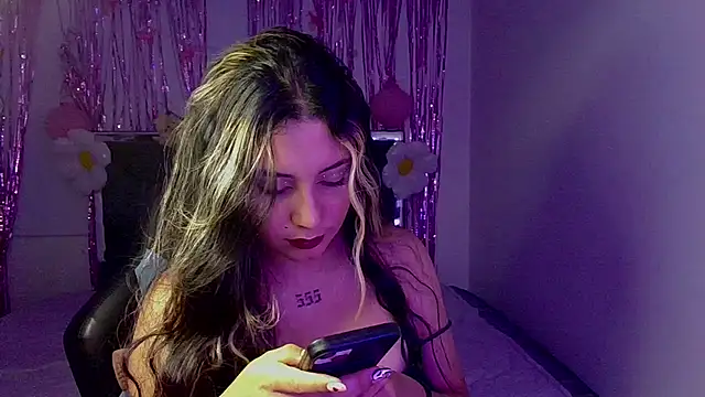 Lia 14  online show from October 11, 2025, 12:33 am