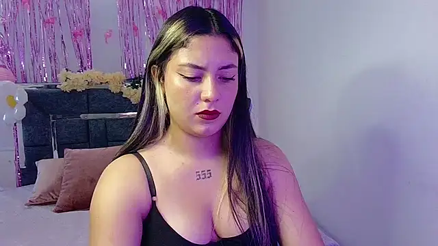 Lia 14  online show from September 13, 2025, 6:19 pm