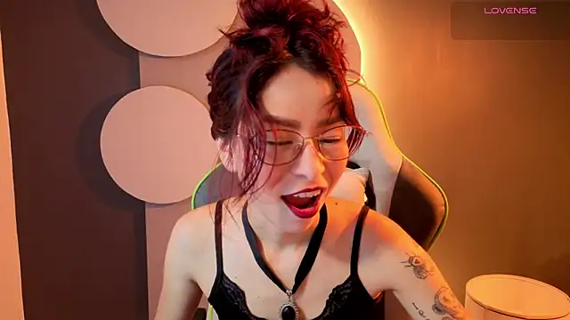 Snapshot of rosse_98_ chatting on May 25, 2026, 2:05 pm rosse 98 online show from May 25, 2026, 2:05 pm