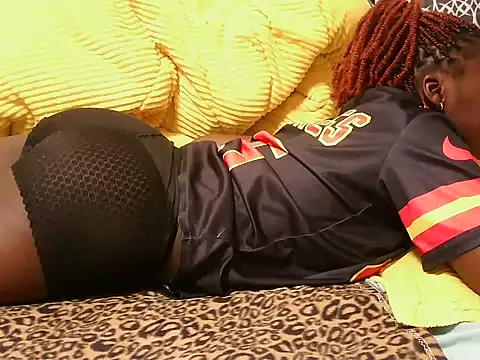 Snapshot of cindy_mia chatting on February 6, 2026, 1:45 am cindy mia online show from February 6, 2026, 1:45 am