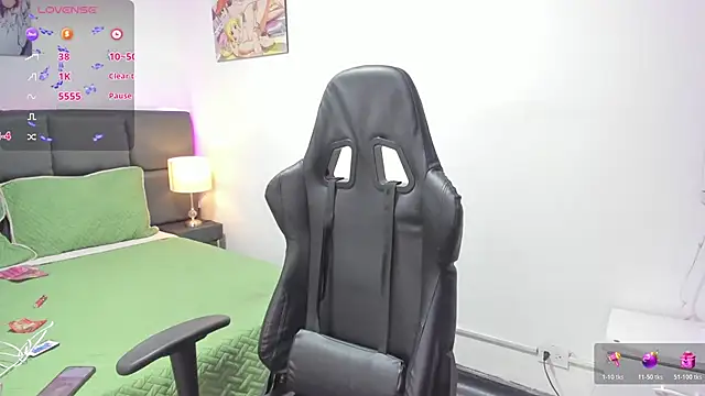 Megan Miles02 online show from November 21, 2025, 8:41 pm