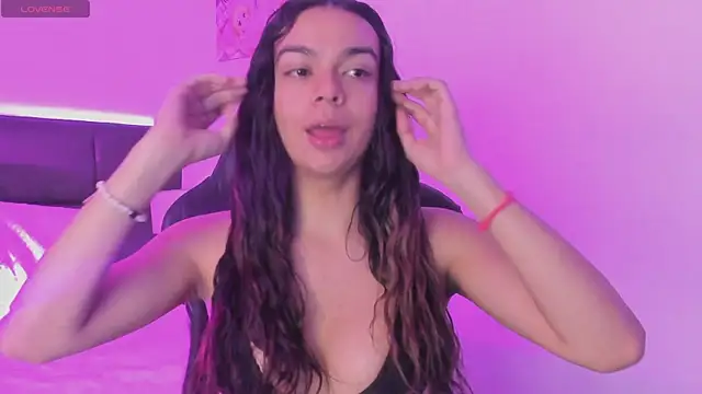 Snapshot of Megan_Miles02 chatting on October 28, 2025, 7:13 pm Megan Miles02 online show from October 28, 2025, 7:13 pm