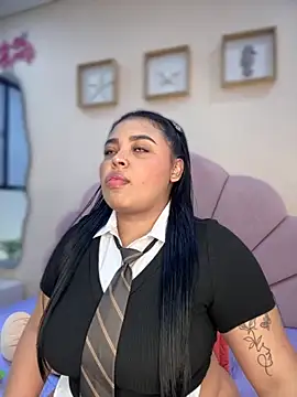 Snapshot of Emily_cooper20 chatting on October 14, 2025, 12:11 am Emily cooper20 online show from October 14, 2025, 12:11 am