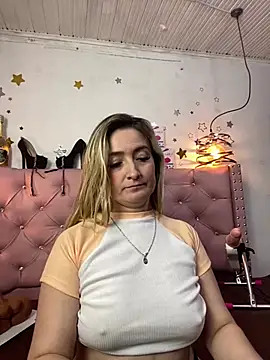 antonella87 online show from March 16, 2025, 5:03 am