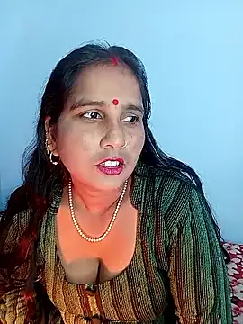 Snapshot of reemacouple007 chatting on January 8, 2026, 5:52 pm reemacouple007 online show from January 8, 2026, 5:52 pm