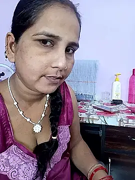 reemacouple007 online show from April 4, 2026, 6:31 am